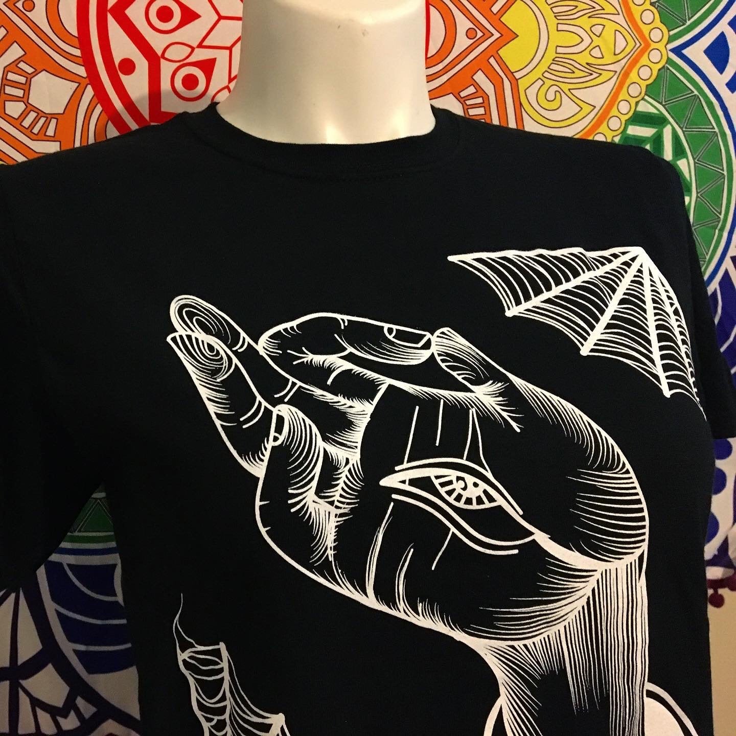 Hand Mudra TEE
