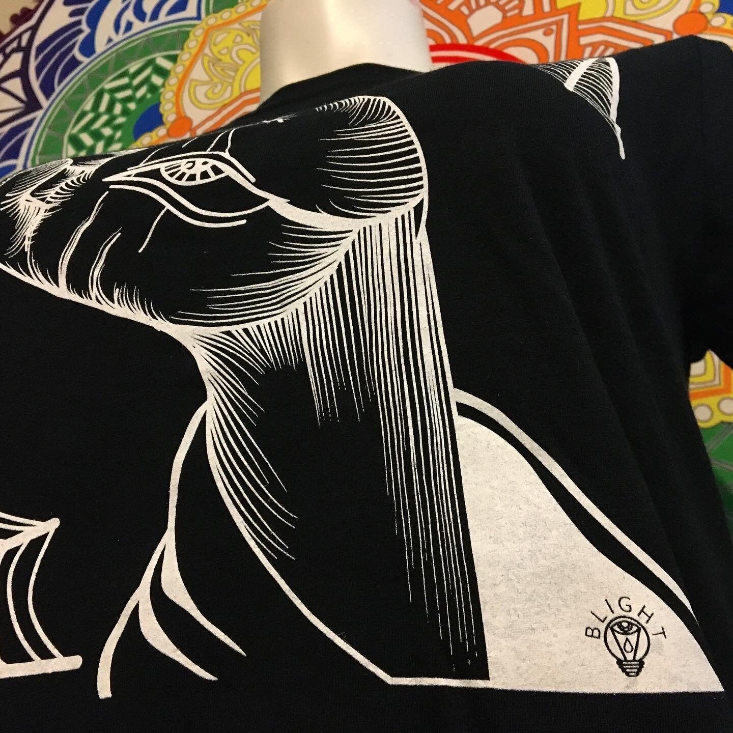 Hand Mudra TEE