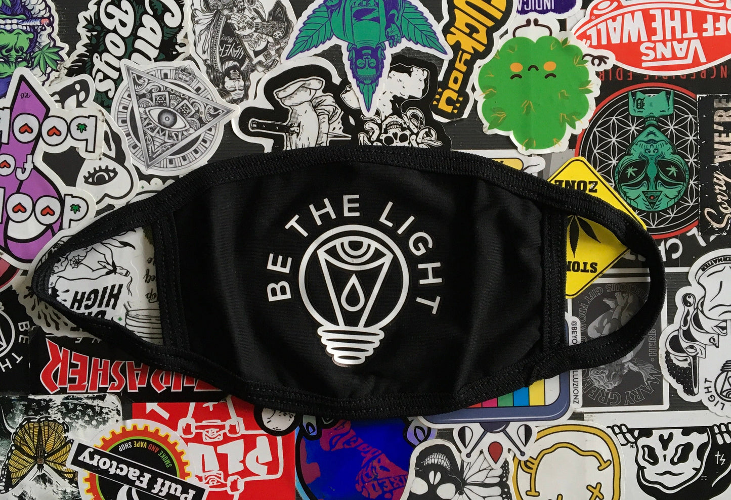 Be the Light Face mask