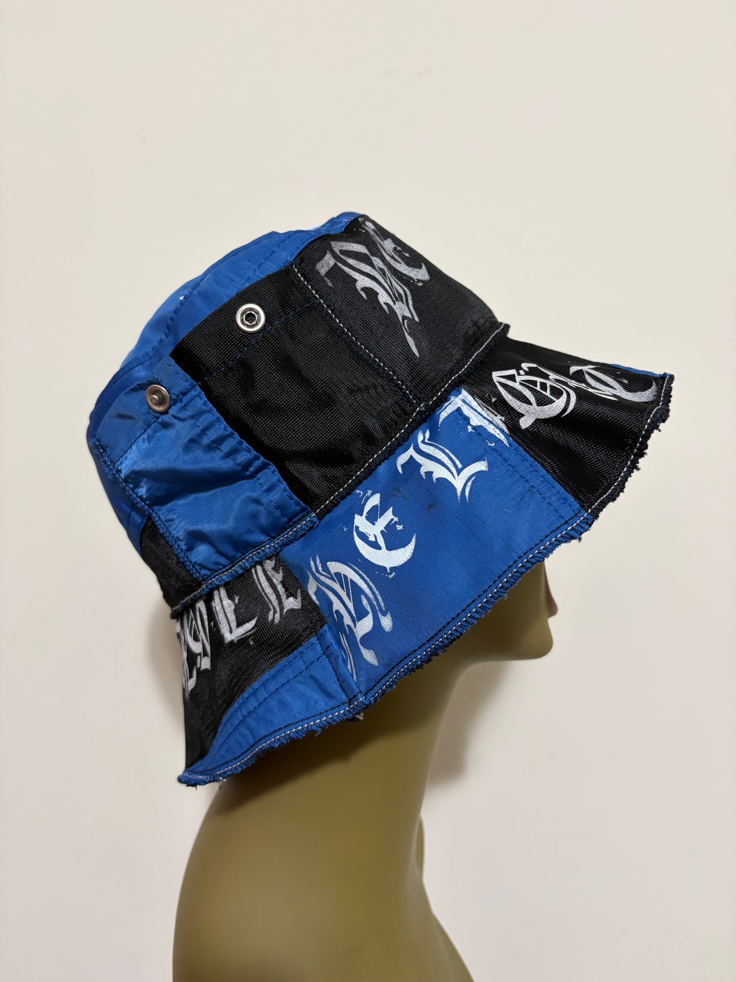 Jumper Bucket Hat