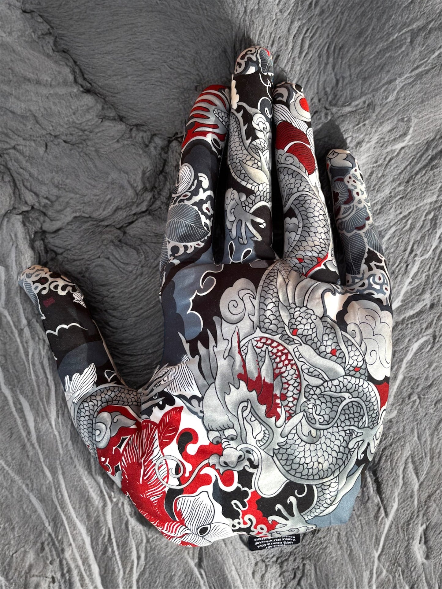 Tatsu 06 Hand Pillow