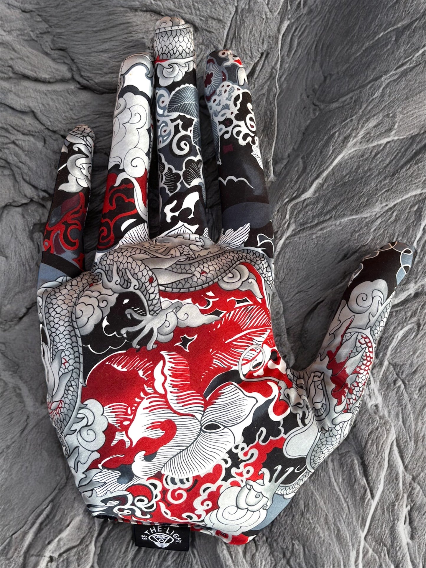 Tatsu 06 Hand Pillow